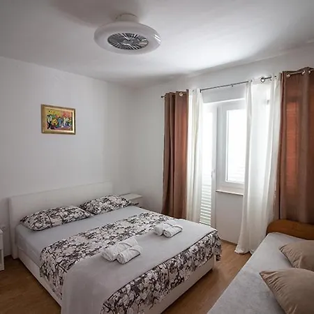 Zvjezdana Omiš